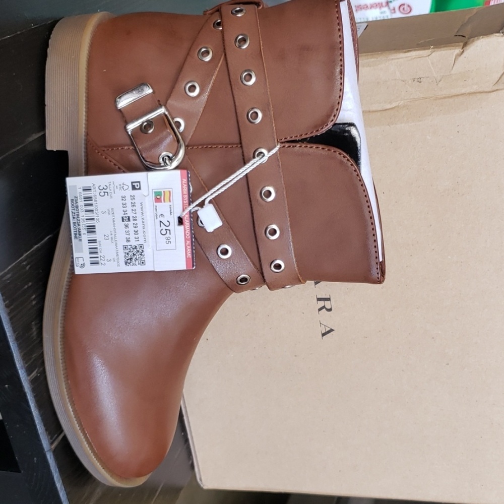 Zara Brown Ladies Boots!!!